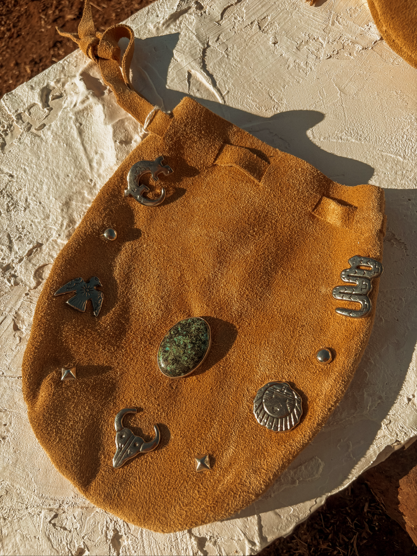 THE MUSTANG POUCH BAG